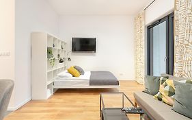 Cozy Studio With Balcony And Free Garage By Noclegi Renters